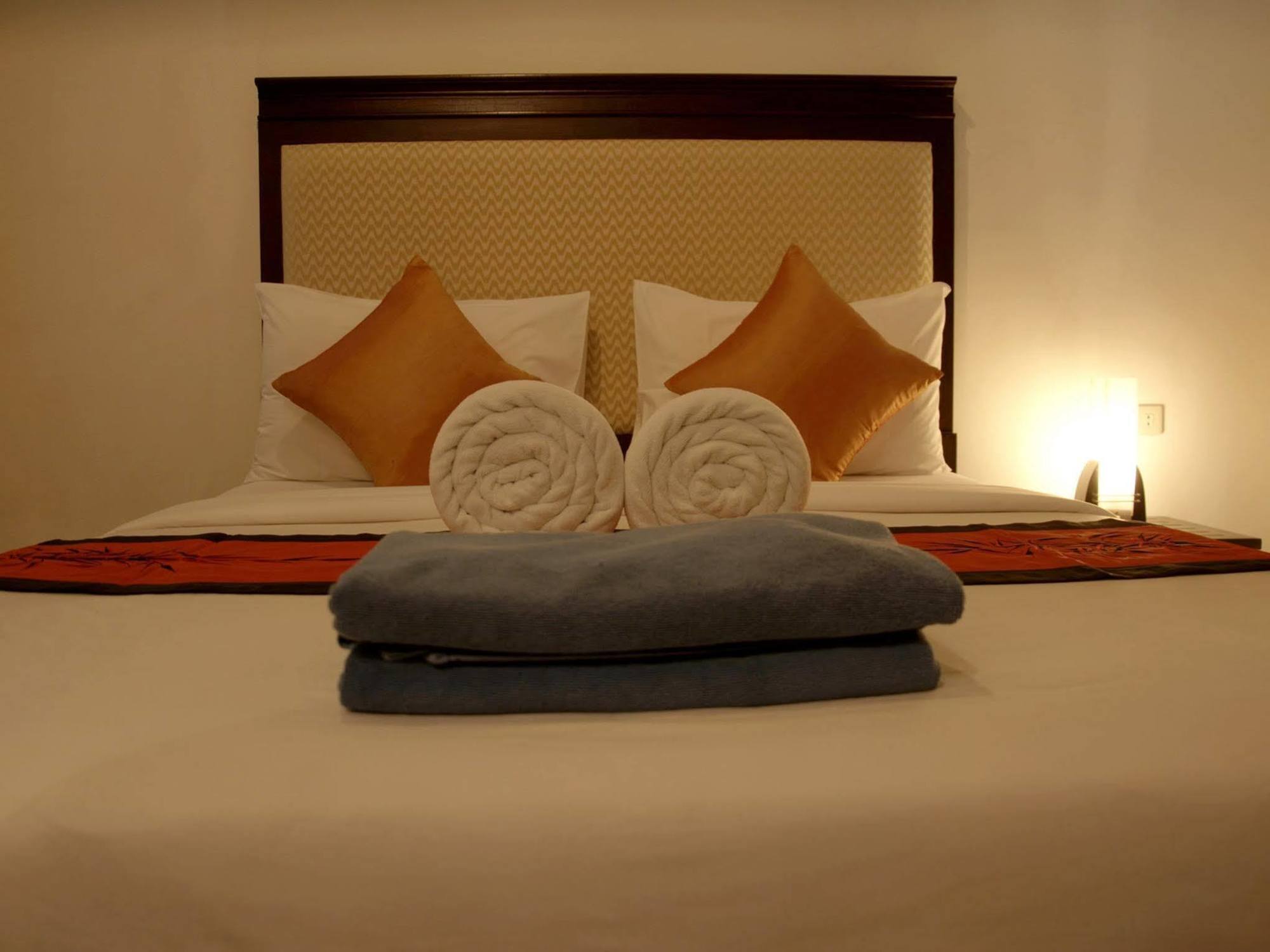 Washington Residence Phuket ภายนอก รูปภาพ